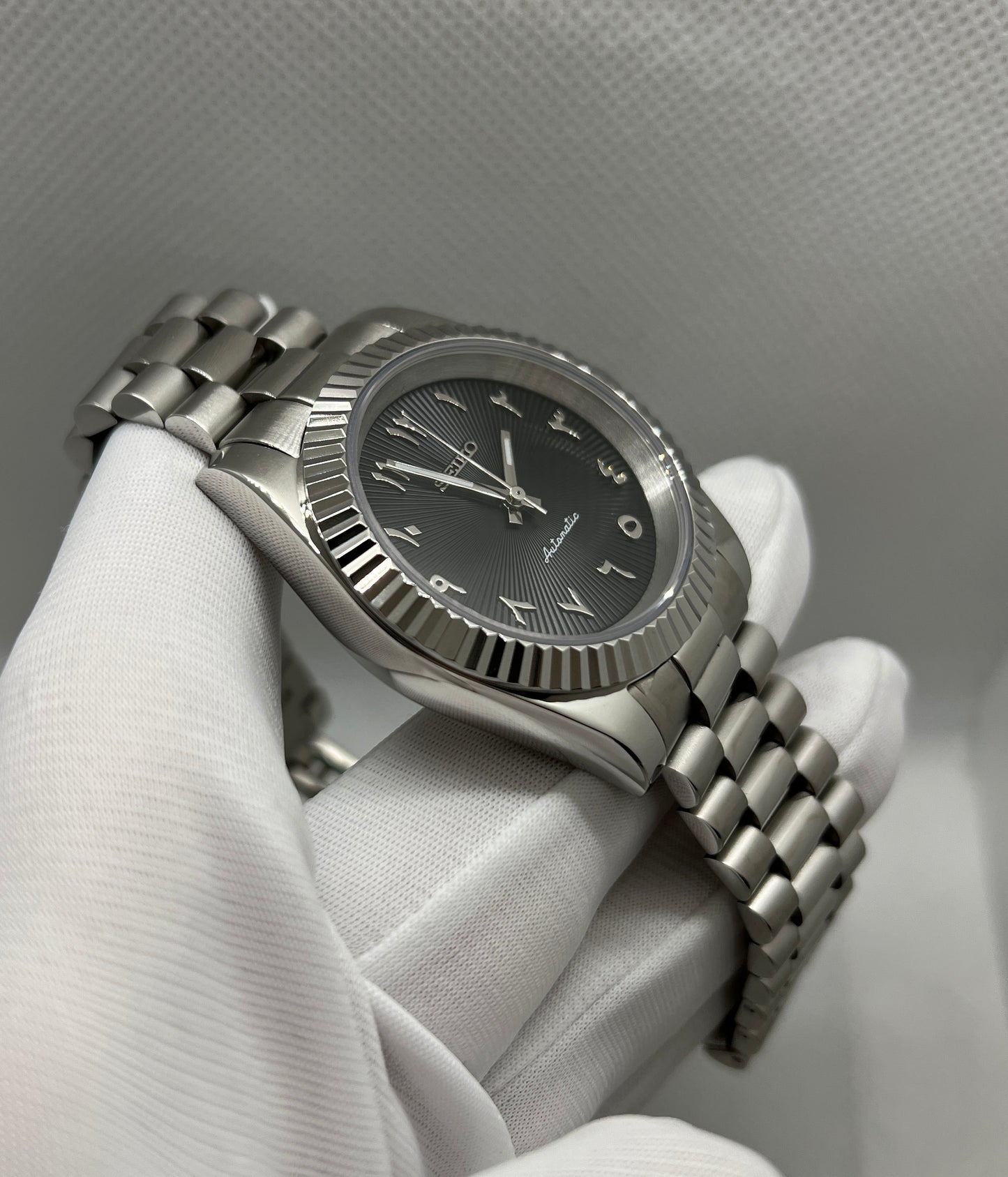 SeikoDateJust Arabic dial